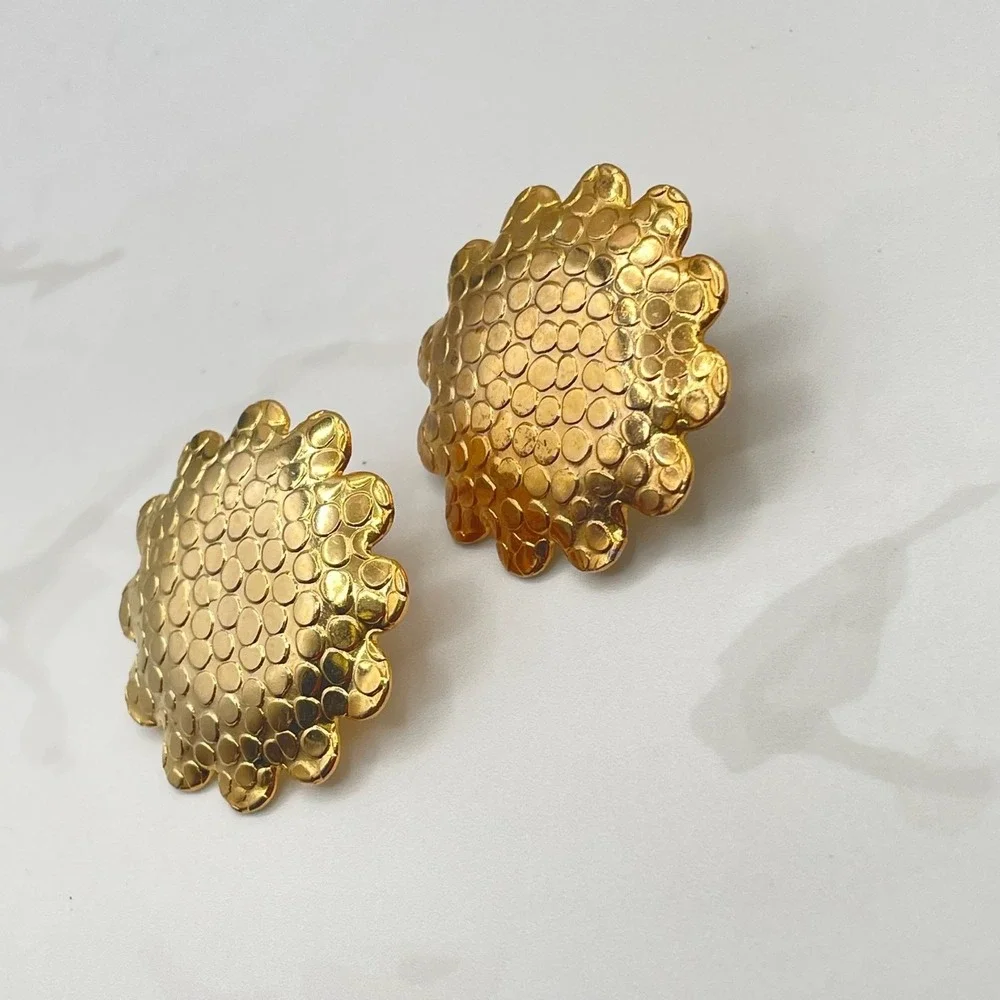 Vintage Gold Tone Stud‎ Earrings Large Flower Bubble Textured Scalloped Boho Y2K